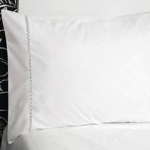 Assistência Técnica, SAC e Garantia do produto Fronha para Body Pillow Ponto Palito 50x150cm Percal 233 Fios - Branca - Plumasul