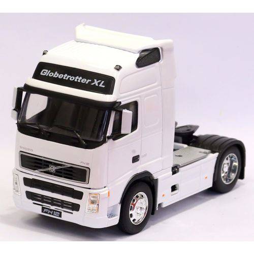 Assistência Técnica, SAC e Garantia do produto Miniatura de Coleção Caminhão Cavalinho Volvo FH 12 Globetrotter XL 500 Welly 1/32 Branco